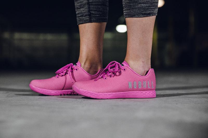 Light / Pink Nobull Bright Women's Trainers | CA O1913K